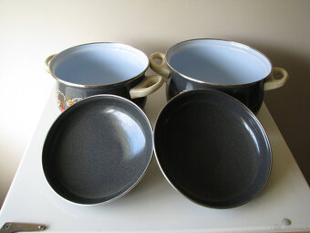 Solidne czeskie garnki emaliowane z czasów PRL z pokrywkami - 7