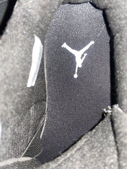 Jordan 4 - 7