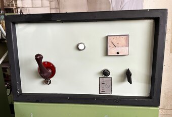 Frezarka pionowa konsolowa FVE 20 - 7