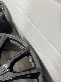 Kola BMW X7 R22 original - 7