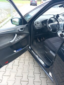 S-MAX - 7