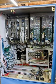 Pionowe centrum obróbcze automat frezarka CNC - 7