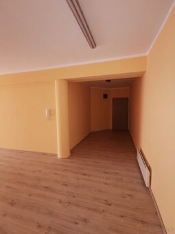 Lokal usługowo-biurowy o pow. 65m2,winda, I piętro, Kalisz - 7