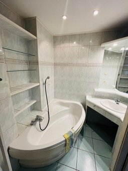 Mieszkanie o powierzchni 63m2, balkon, III piętro,Podmiejska - 7