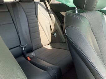 Mercedes Benz třídy E 400 combi - 7