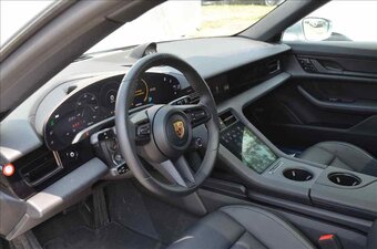 Porsche Taycan 4S - 7