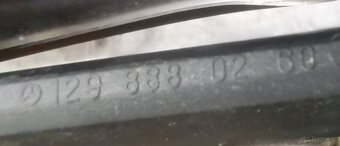 Mercedes R129 Grill - Atrapa uszkodzony - 7