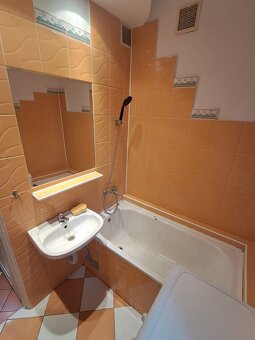 Mieszkanie o pow. 52m2, I piętro, balkon, umeblowane, os. Za - 7