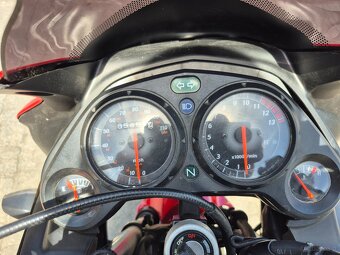 Honda CBR125R - 7