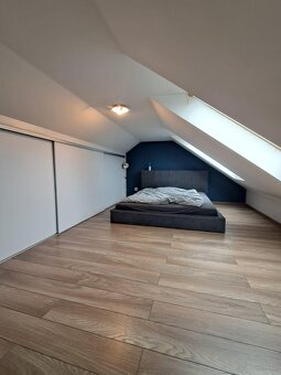Mieszkanie z antresolą o powierzchni 39.70m2, duży balkon, u - 7