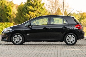 TOYOTA AURIS - 7