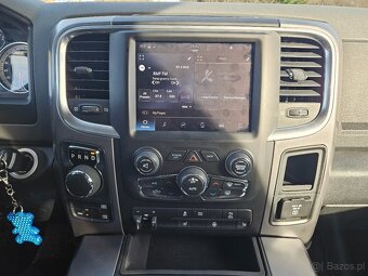 DODGE RAM 1500 5.7 HEMI 4X4 - 7