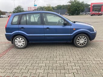 Ford Fusion - 7