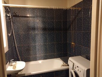 Mieszkanie o pow. 47.50m2, balkon, IV p.,  Os. Asnyka - 7