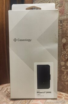 Etui/portfel marki Caseology dla iPhone'a 6,7" 2020r. - 7