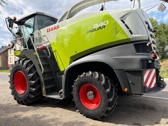 Sieczkarnia do kukurydzy Claas Jaguar 840 4x4 centralne sma - 7
