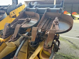 Przystawka do kukurydzy Fantini 8x75 do kombajnu Claas rok p - 7