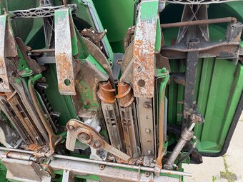 Heder do kukurydzy John Deere 8 rzędowy docinacze, cena  770 - 7