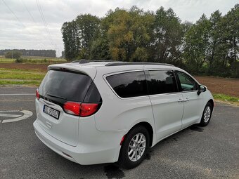 CHRYSLER PACIFICA (VOYAGER) 2021 - 7