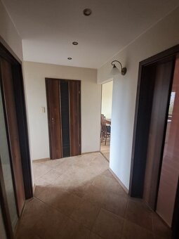Mieszkanie o pow.47.70 m2, balkon, umeblowane, III p., Al. W - 7