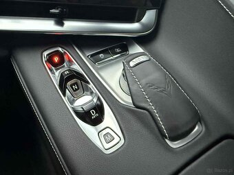 Corvette C8 70th - 7