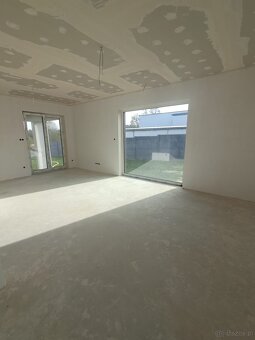 Nowoczesny dom w zabudowie bliźniaczej – 91 m², Chełmce - 7