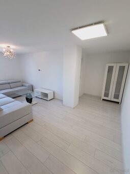 Mieszkanie o pow. 49.60m2, II piętro, garaż, działka,Dębe - 7