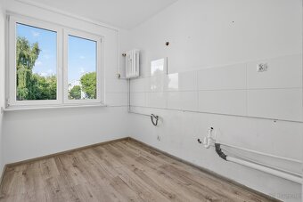 Nowa cena 4 pokoje, balkon + piwnica w centrum Gryfina. - 7