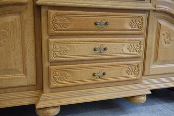 kredens z drewna dębowego - super stan - 7