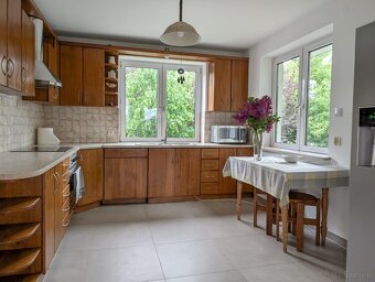 Komfortowy dom z 2 garażami i ogrodem Nowy Sącz - 7