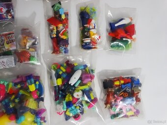 Kolekcja figurek-zabawek z automatów, zestawów promocyjnych - 7