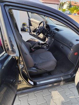 Sprzedam Toyota Avensis II 2005 - 7