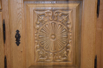 kredens z drewna dębowego - super stan - 7