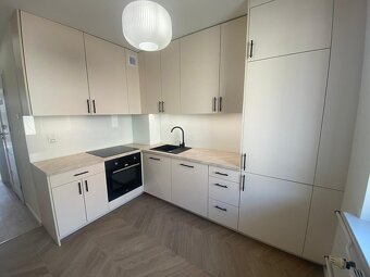 3 pokoje, 61,07m2, I piętro, balkon, po remoncie,Staszica - 7