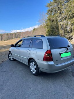 Corolla 1,4 benzyna 2005r - 7