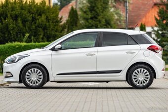 HYUNDAI i20 - 7