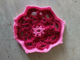 Szydełkowe podstawki pod kubek rozeta - 7