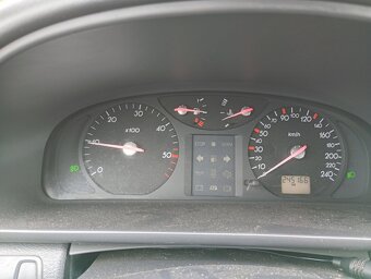 Reno laguna 2004 - 7