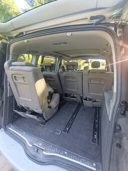 Sprzedam 7osobowe auto - 7