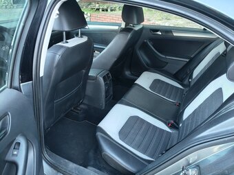 JETTA 1.6 DIESEL SPRAWNA OKAZJA DO POPRAWEK - 7