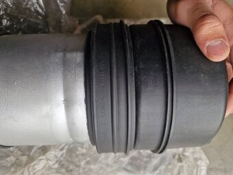 37 10 6 869 036 Poduszka pneumatyczna przednia prawa VDC - 7