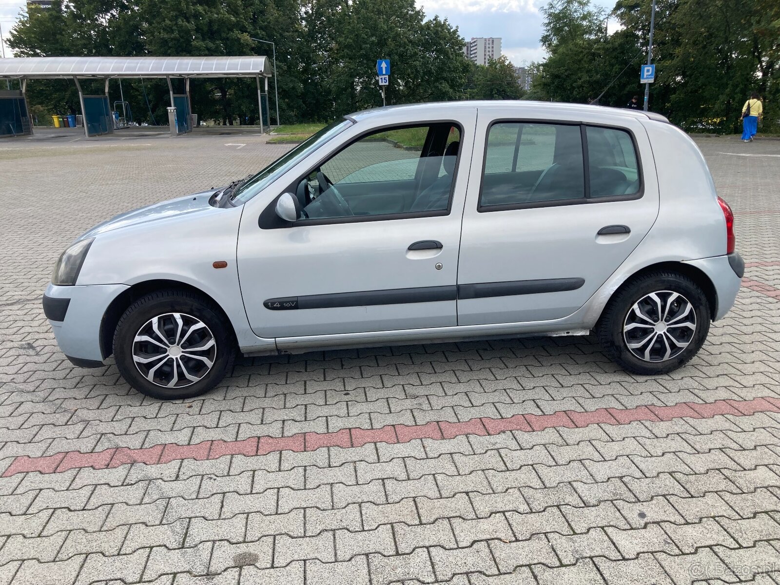 Renault Clio 1.4 Benzyna - 8