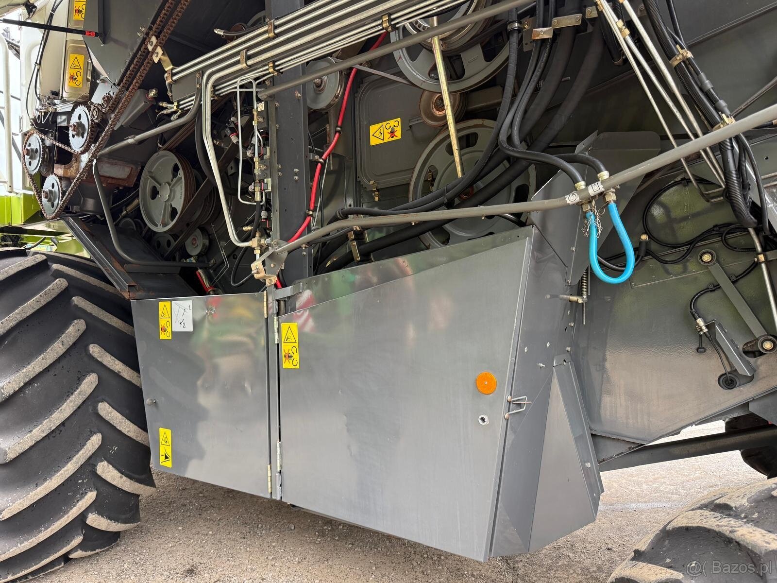 Claas Lexion 450 rok pro 2001 heder V660 lub V750. Silnik Me - 8