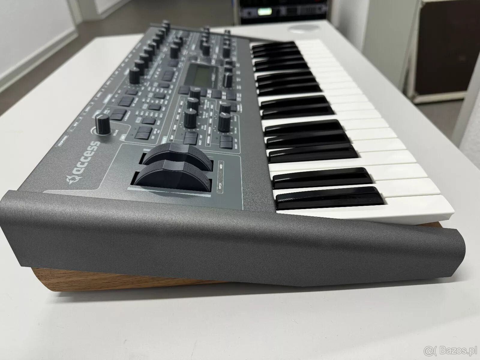 Klawiatura ACCESS Virus TI2 Dark Star w limitowanej edycji - 8