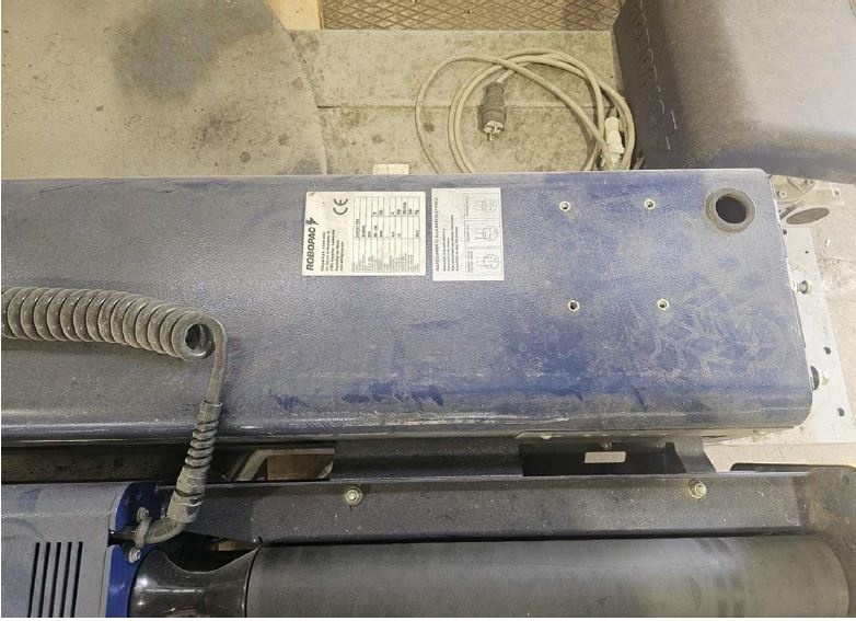 Syndyk sprzeda owijarkę ROBPAC ECOPLAST PPS - 8