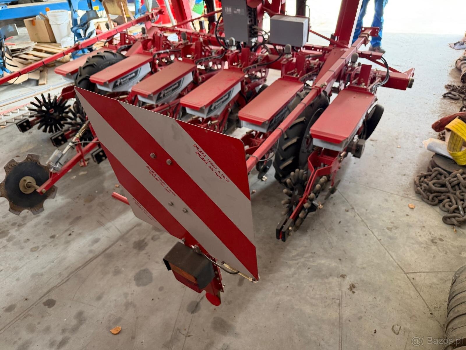 Siewnik do Buraków Kverneland Monopill 6 m,2 rzędowy.Stan id - 8