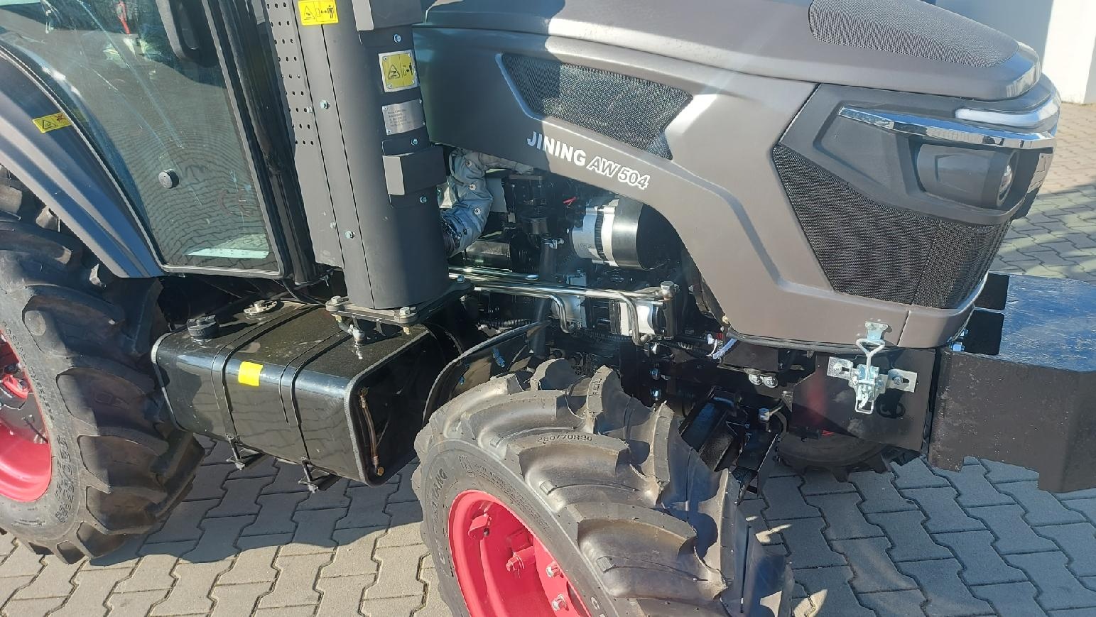 Ciągnik JINING AW504 z tablicą rejestracyjną stanu - 8