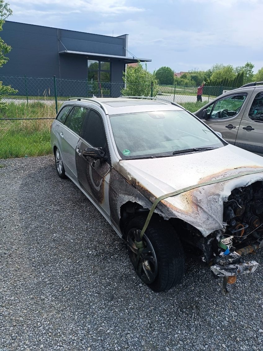 Mercedes -Benz E 220 CDI - 8