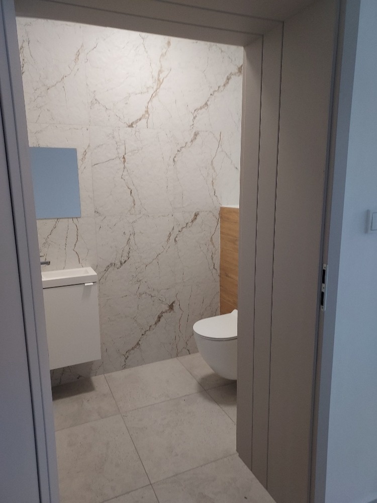 Nowo wyremontowany lokal na rynku – Czeski Cieszyn - 8