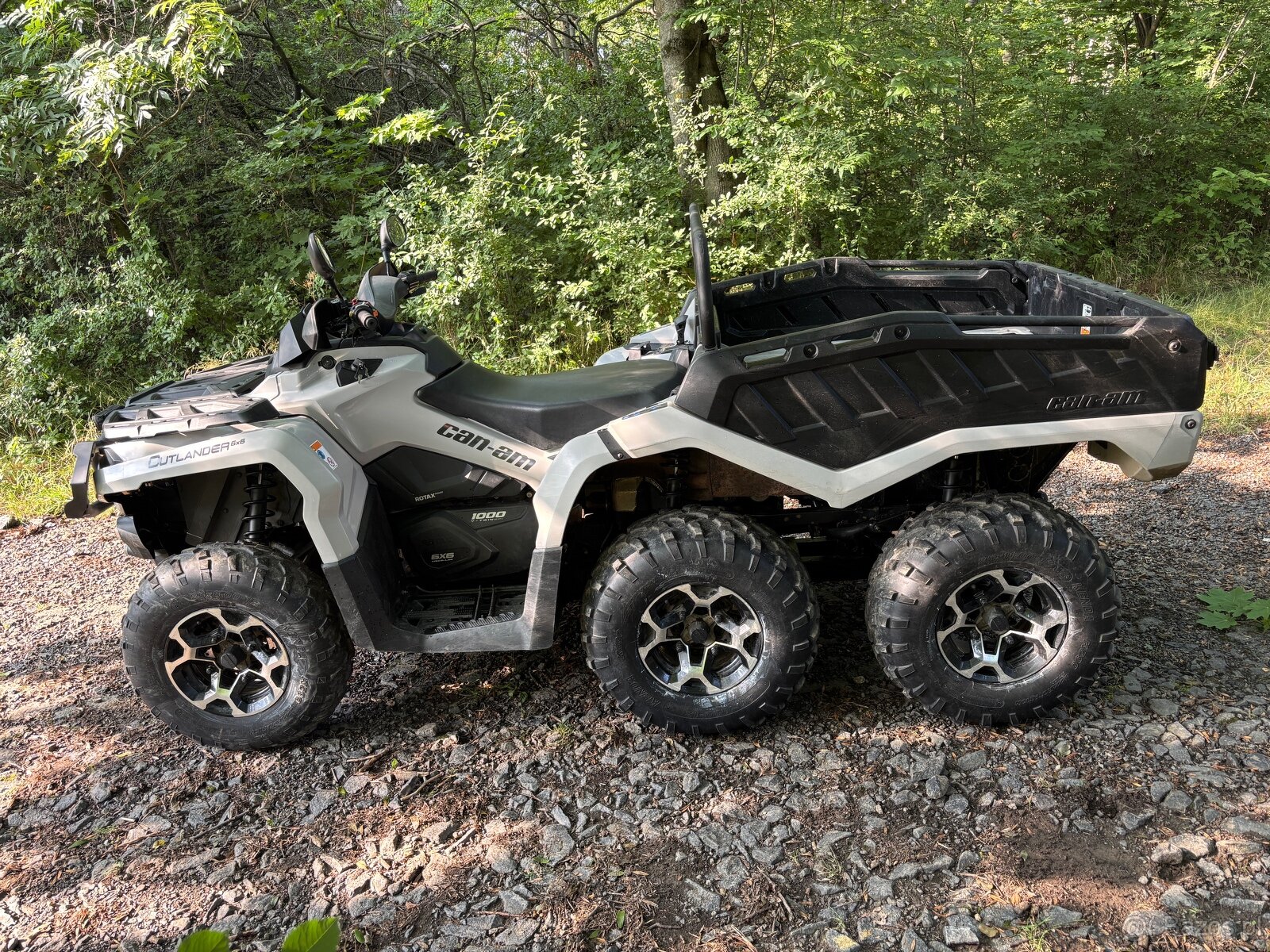 Can-Am Outlander 1000 xt 6x6 - 8